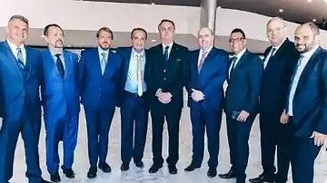 Silas Malafaia, R. R. Soares e um grupo pastores se encontram com Bolsonaro em Brasília