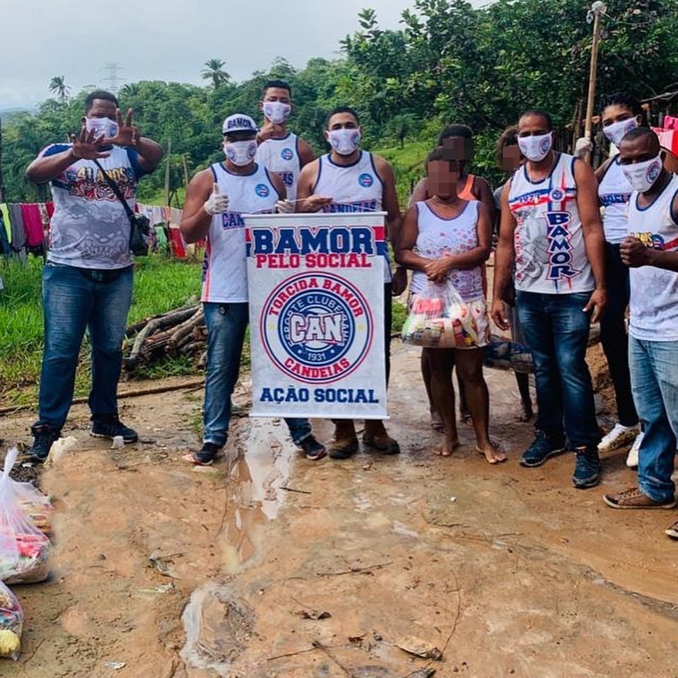 Torcida Bamor Candeias realizou  ação social neste domingo!