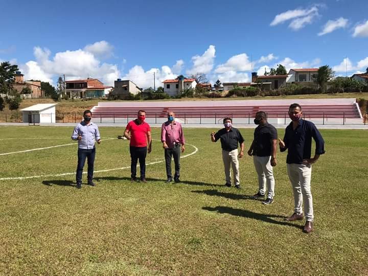 PREFEITURA DE DOM MACEDO COSTA INAUGURA ESTÁDIO MUNICIPAL