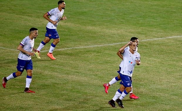 Em jogo tranquilo, Bahia atropela Náutico na retomada do futebol