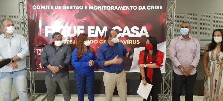 Prefeitos da Região Metropolitana de Salvador decidem reabrir o comércio.