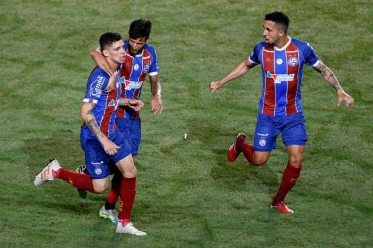 Bahia conta com erros de arbitragem e vai à semifinal do Nordestão