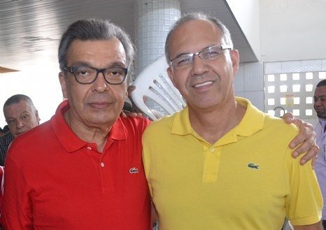 Targino Machado declara apoio a Carlos Geílson na disputa por Feira.