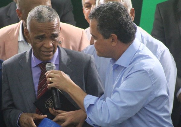 ‘Quem quer fazer intriga entre a gente é meu inimigo’, diz Isidório sobre Rui