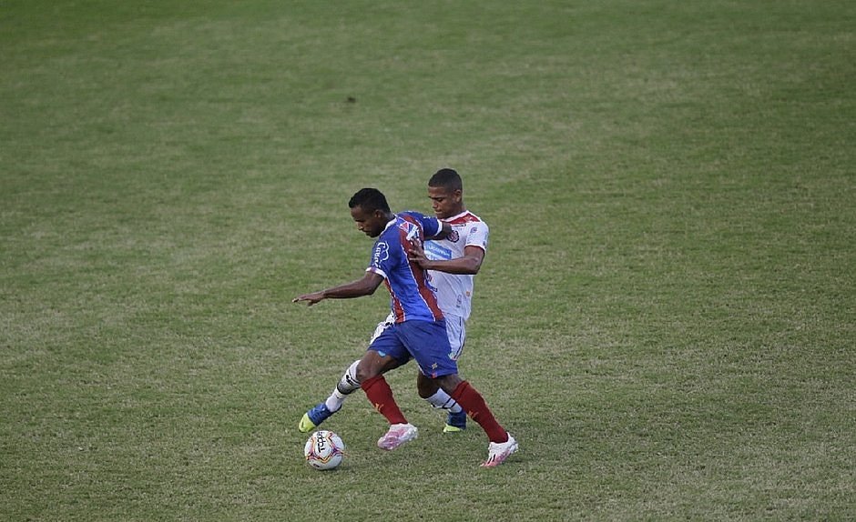 Nos pênaltis, Bahia vence o Atlético e fatura o tri do Baianão