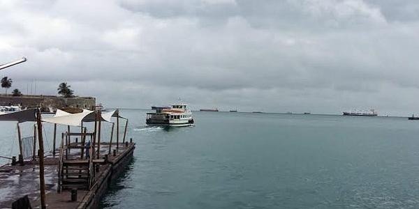 Travessia Salvador-Mar Grande é suspensa por conta do clima em Salvador