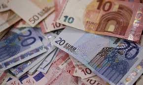 Recuperação econômica da zona do euro perde força em agosto, diz PMI