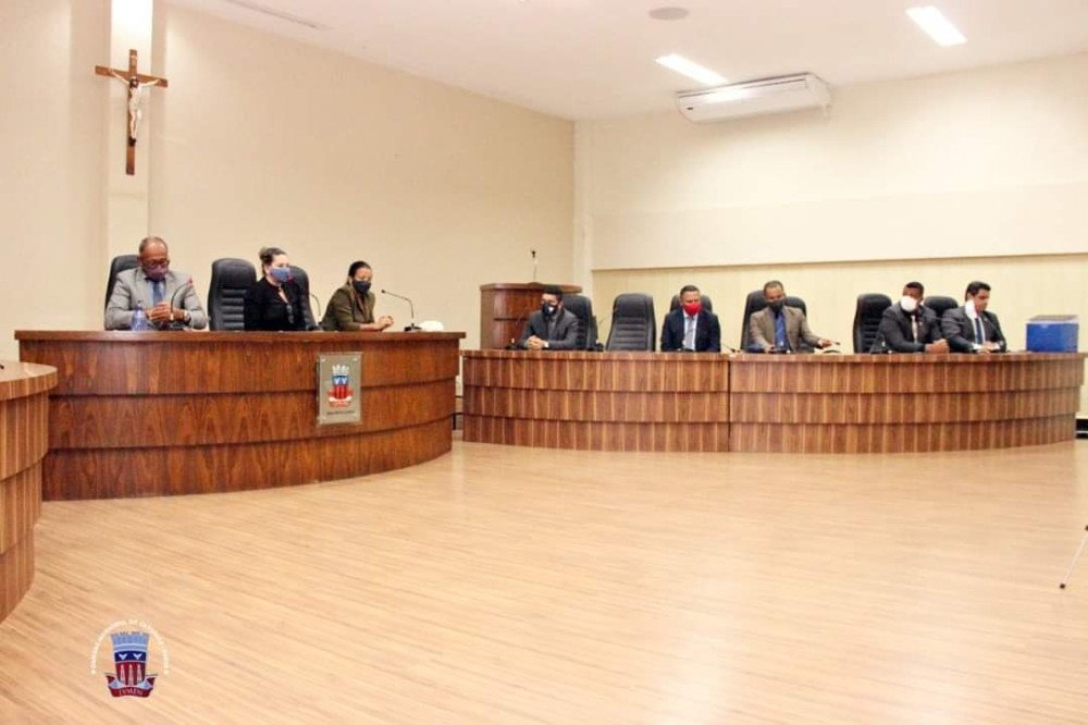 Candeias: Prazo se esgota e Processo que podia afastar o prefeito é arquivado.