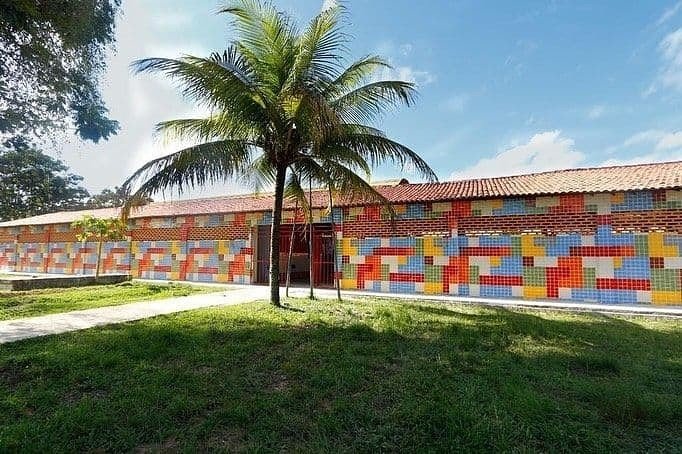 Prefeitura antecipa adiantamento de 1/3 de férias dos servidores da educação