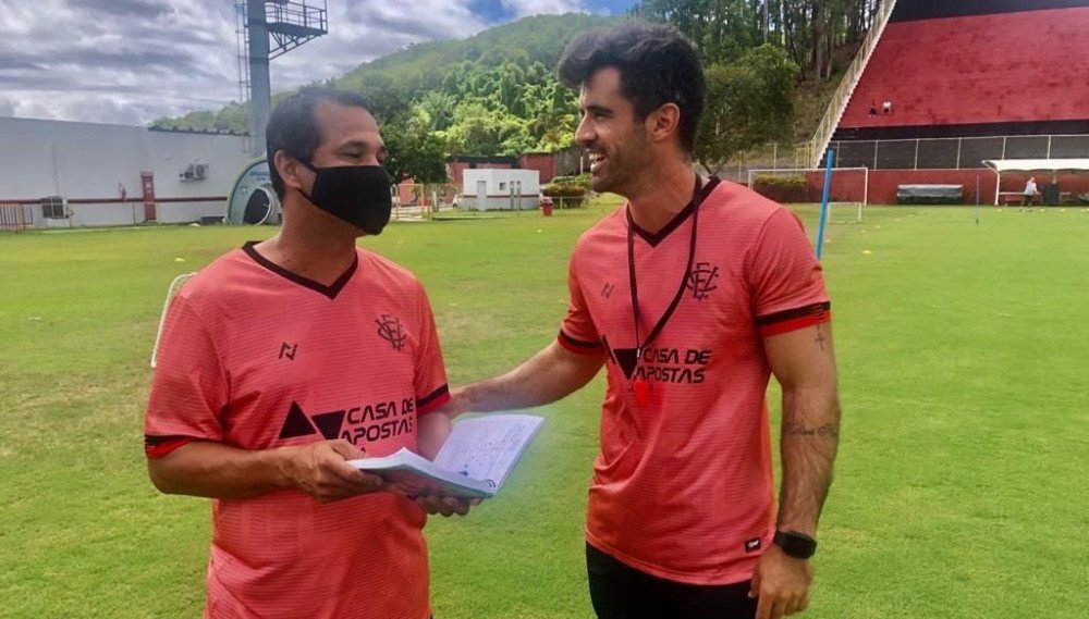 Ainda Sem Guilherme Rend, Vitória encerra preparação para enfrentar a Chapecoense