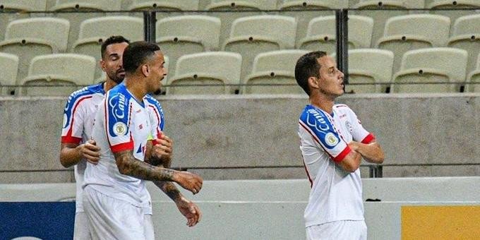 Com show de Rodriguinho, Bahia goleia Fortaleza e aguarda resultados de Vasco e Goiás