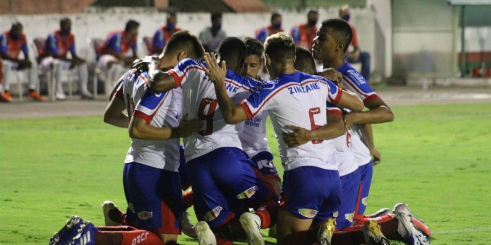 Bahia bate o Doce Mel por 2 a 0 e se recupera no Baianão