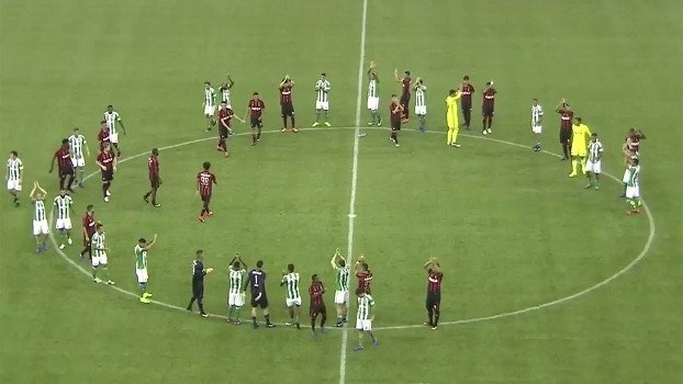 Federação a mando da Globo impede início de Atletiba por causa de transmissão no Youtube e revolta clubes