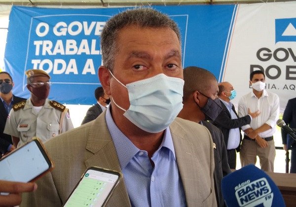 ‘Não dá para ficar apenas com duas vacinas no Brasil’, afirma Rui Costa