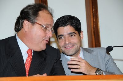Geddel do PMDB-BA é acusado de desviar dinheiro da Caixa e favorecer aliados.