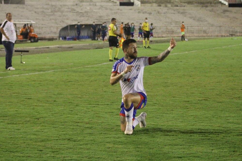 Com susto inicial e hat trick de Rossi, Bahia pinta o sete na estreia da copa do Brasil