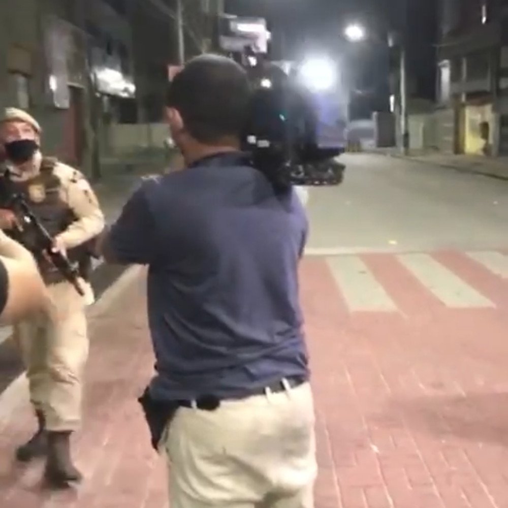 Sinjorba codena truculência da PM contra jornalistas