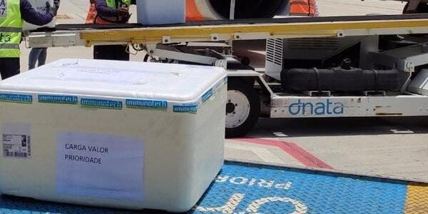 Bahia recebe hoje (8) mais de 280 mil doses de vacinas
