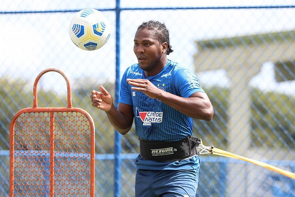 Tentando espantar a má fase, Bahia recebe o Fortaleza neste sábado (4)