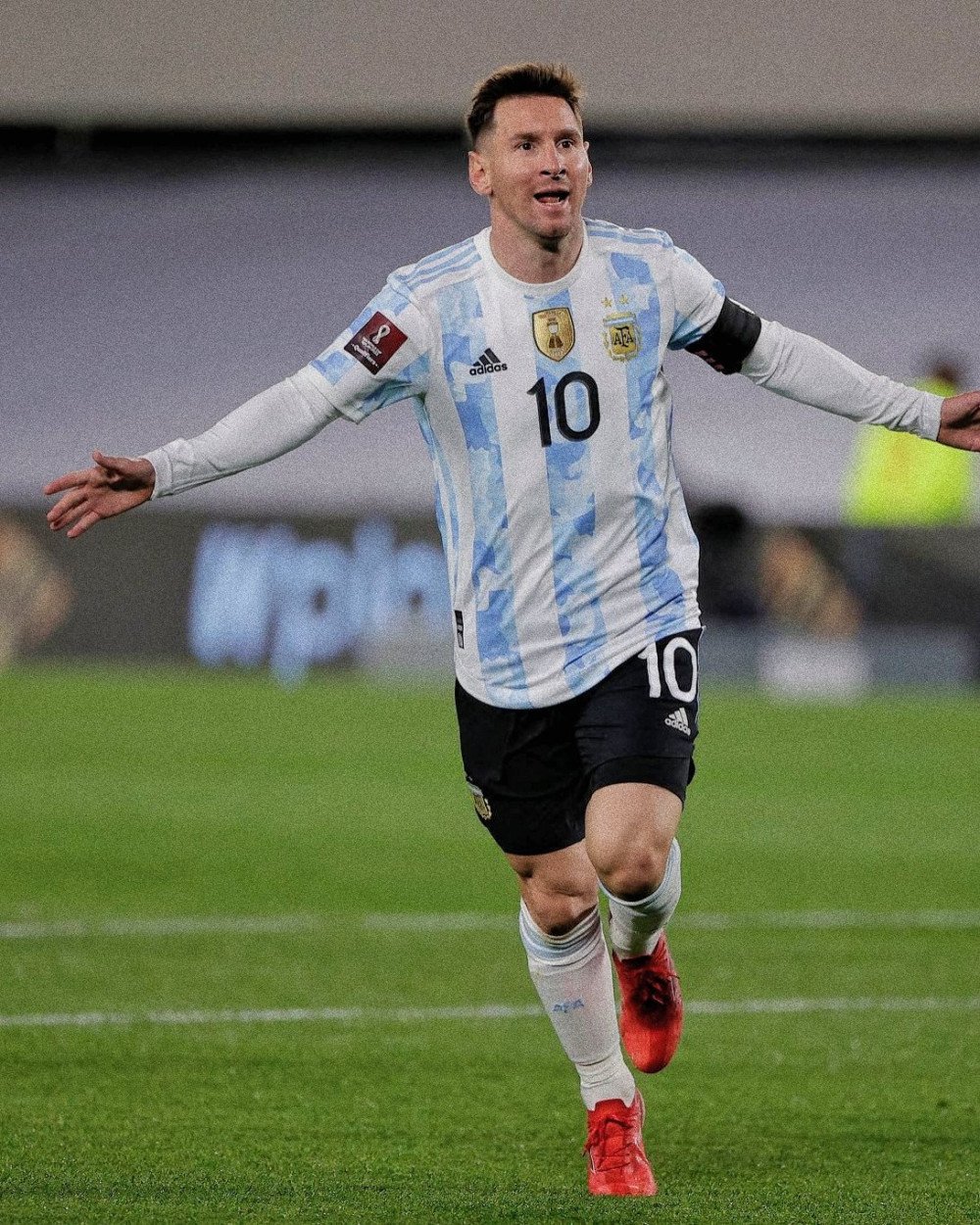 Messi faz hat-trick e Argentina vence a Bolívia por 3 a 0 pelas eliminatórias