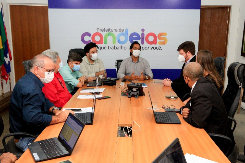 Prefeito e representantes da Petrobras conversam sobre empregabilidade em Candeias