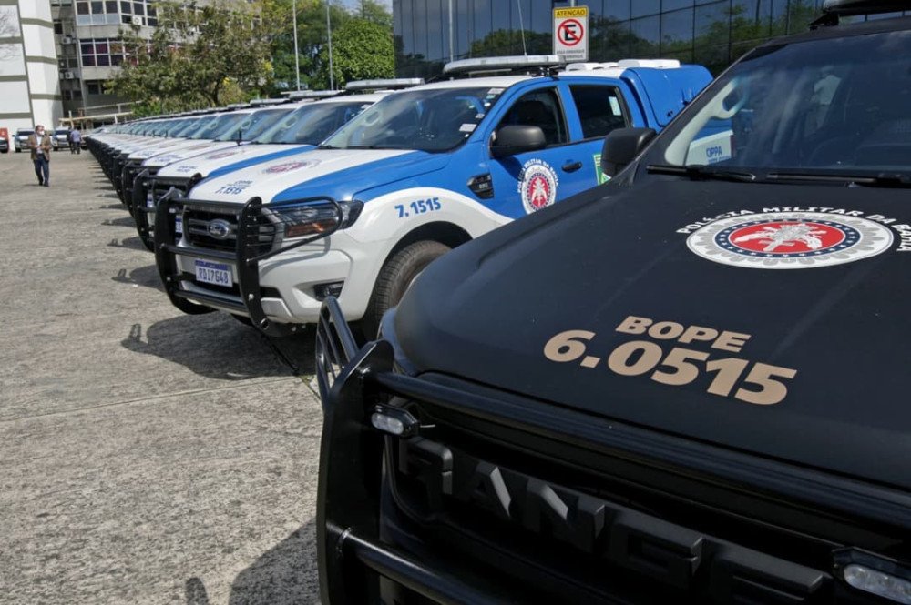 Candeias recebe duas novas viaturas da Polícia Militar