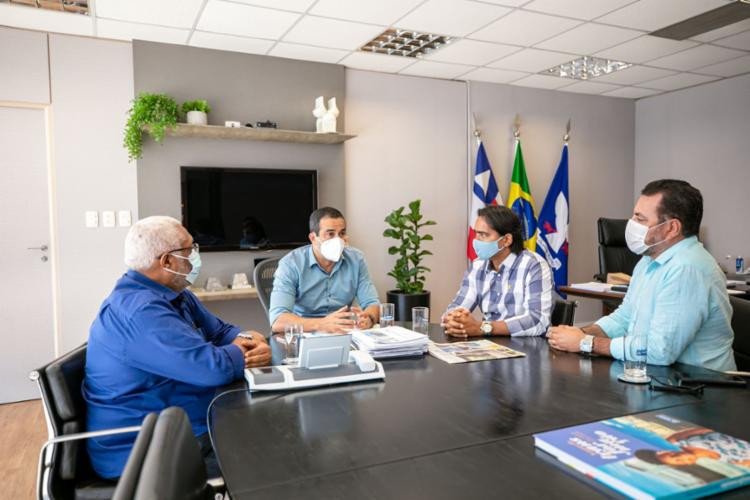 Prefeitos Candeias, Madre, SFC e Salvador discutem estratégias em busca de compensações da venda de refinaria