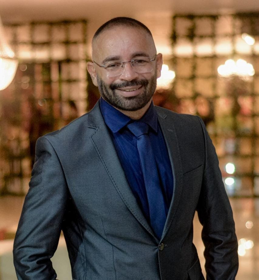 Editor do site Bahia Notícia recebe título de Cidadão nas cidades de Feira de Santana e Serrinha.