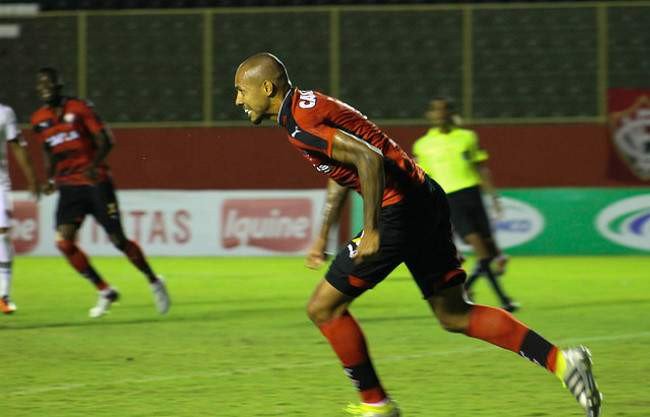 Vitória vence o Botafogo e decide vaga contra o Sergipe