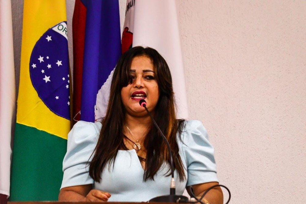 Candeias: Vice-prefeita leva mensagem do executivo na abertura dos trabalhos da Câmara de Vereadores