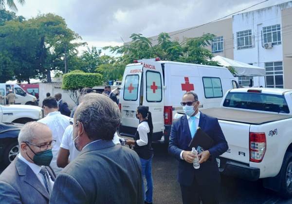 João Leão passa mal e é socorrido por ambulância