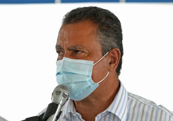 Rui afirma que seu nome está à disposição para ser candidato ou concluir o mandato
