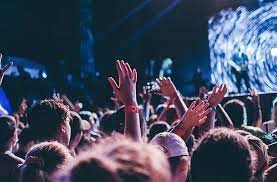 Decreto que aumenta para 3 mil pessoas o limite de público em eventos vale a partir de 2 de março