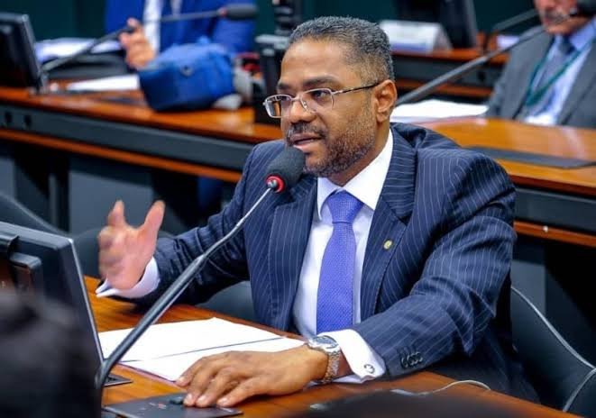 Márcio Marinho crava Jú como pré-candidata à câmara federal, já de olho para suceder Pitágoras