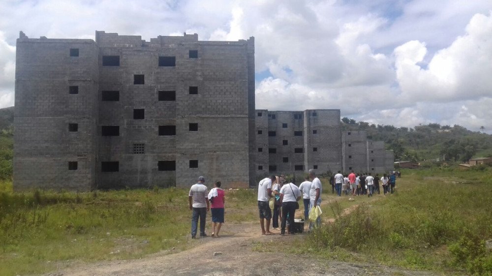 Candeias: Representantes da Justiça e da Caixa fazem vistoria no Residencial Vila Verde