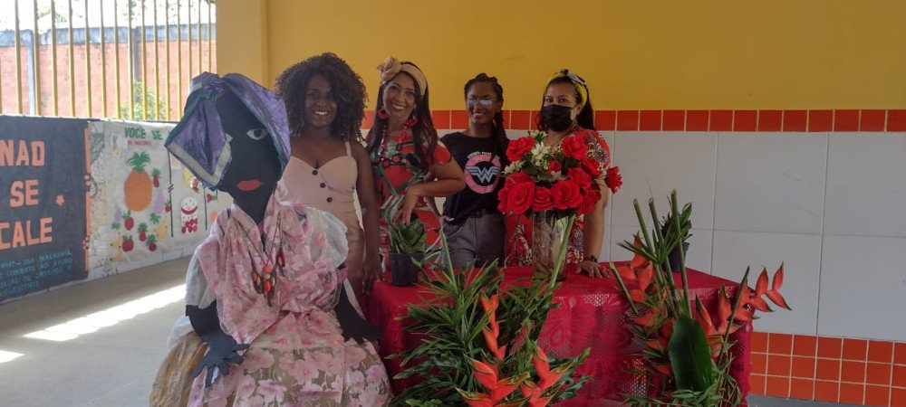 CANDEIAS: ESCOLA ARGENTINA CASTELO BRANCO PROMOVE PROJETO JULHO DAS PRETAS