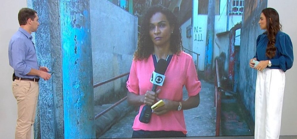 Homem armado ameaça repórter da TV Globo ao vivo