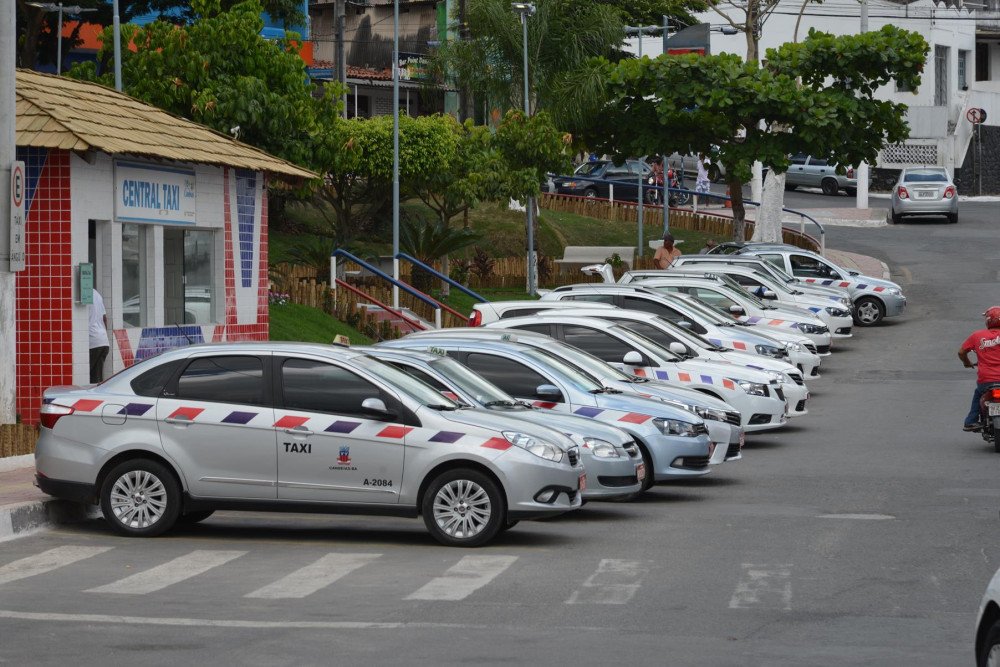 Candeias: 400 taxistas estão cadastrados no município e terão direito ao auxilio federal