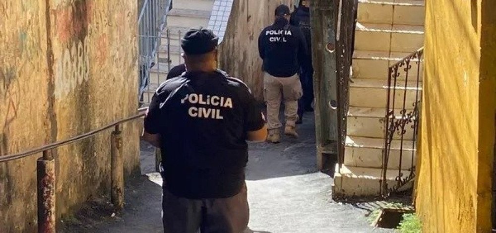 Suspeita de envolvimento em latrocínio de adolescente de 15 anos em Salvador é presa