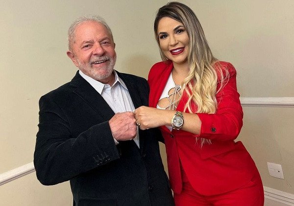 Deolane nega que irá participar de A Fazenda: ‘Mamãe precisa estar pra votar 13’