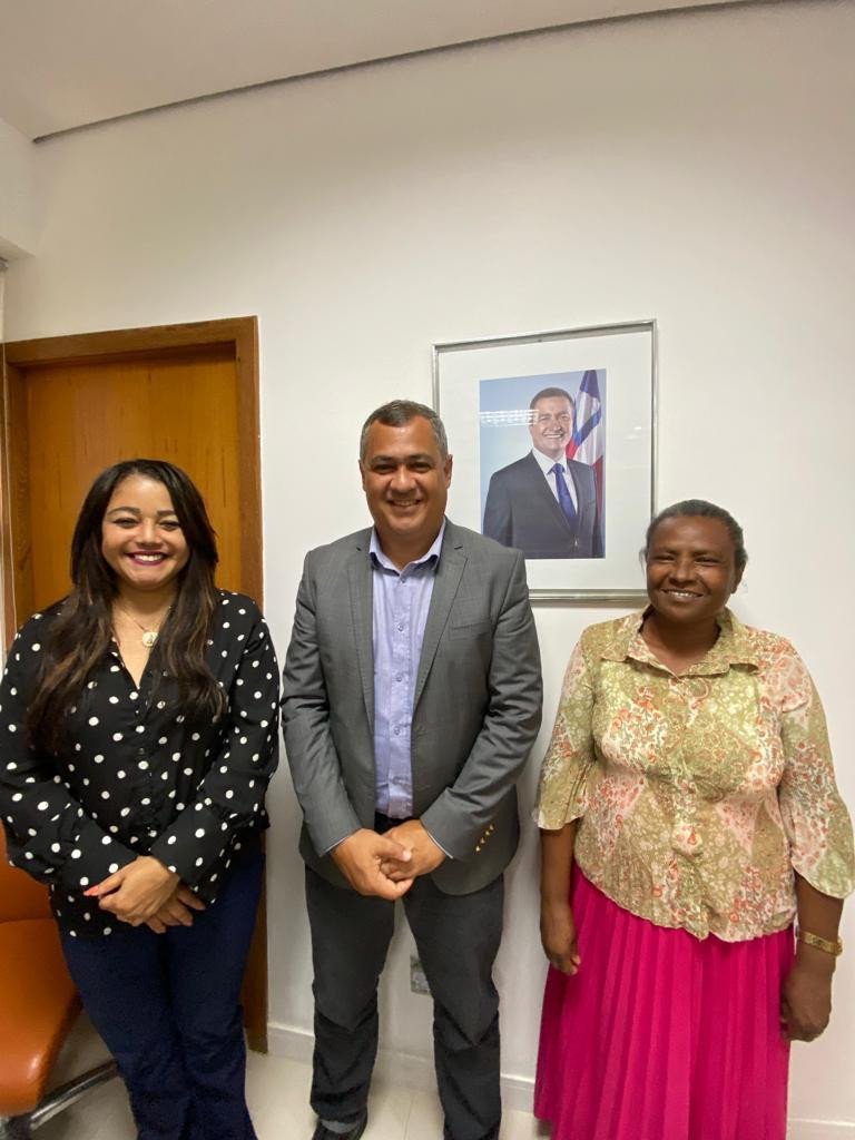 MARIVALDA DA SILVA ACOMPANHADA DA PRESIDENTA DO SINDICATO RURAL PARTICIPA DE REUNIÃO COM O SECRETÁRIO DE DESENVOLVIMENTO RURAL DO ESTADO