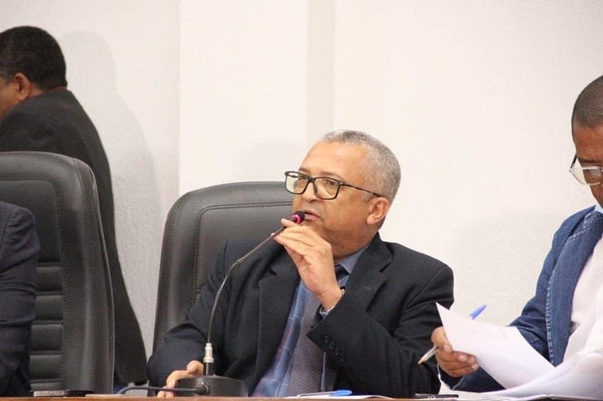 Candeias: Presidente da Câmara de Vereadores questiona falta de diálogo da Prefeitura com a população ao publicar licitação de R$ 35 milhões que visa mudar o Centro de Abastecimento e Rodoviária para o Mamão