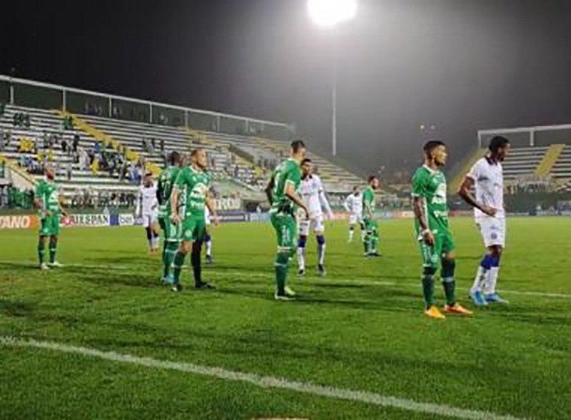 Fora de casa, Bahia perde para a Chapecoense de virada