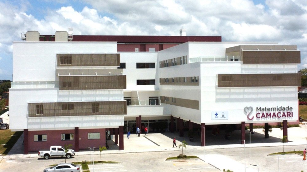 Rui Costa entrega nova maternidade na RMS