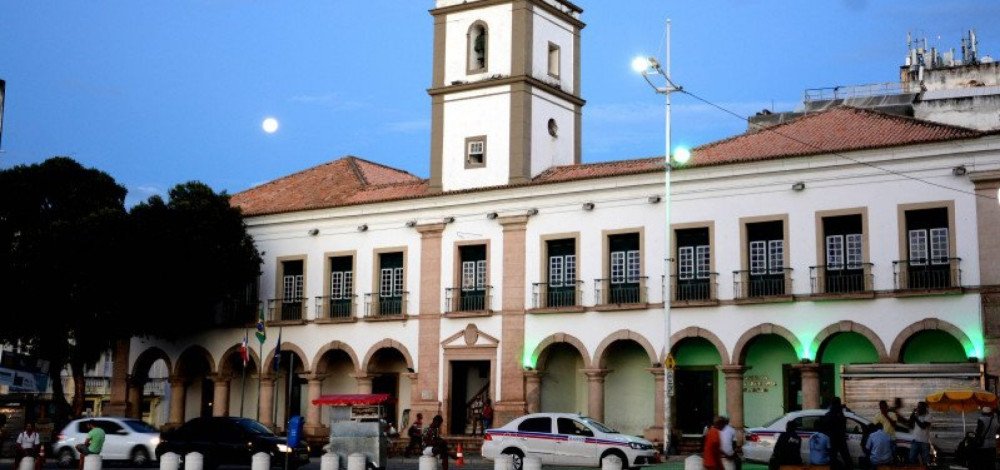 Câmara de Salvador deve votar nesta terça projeto que paga retroativo a professores e coordenadores pedagógicos