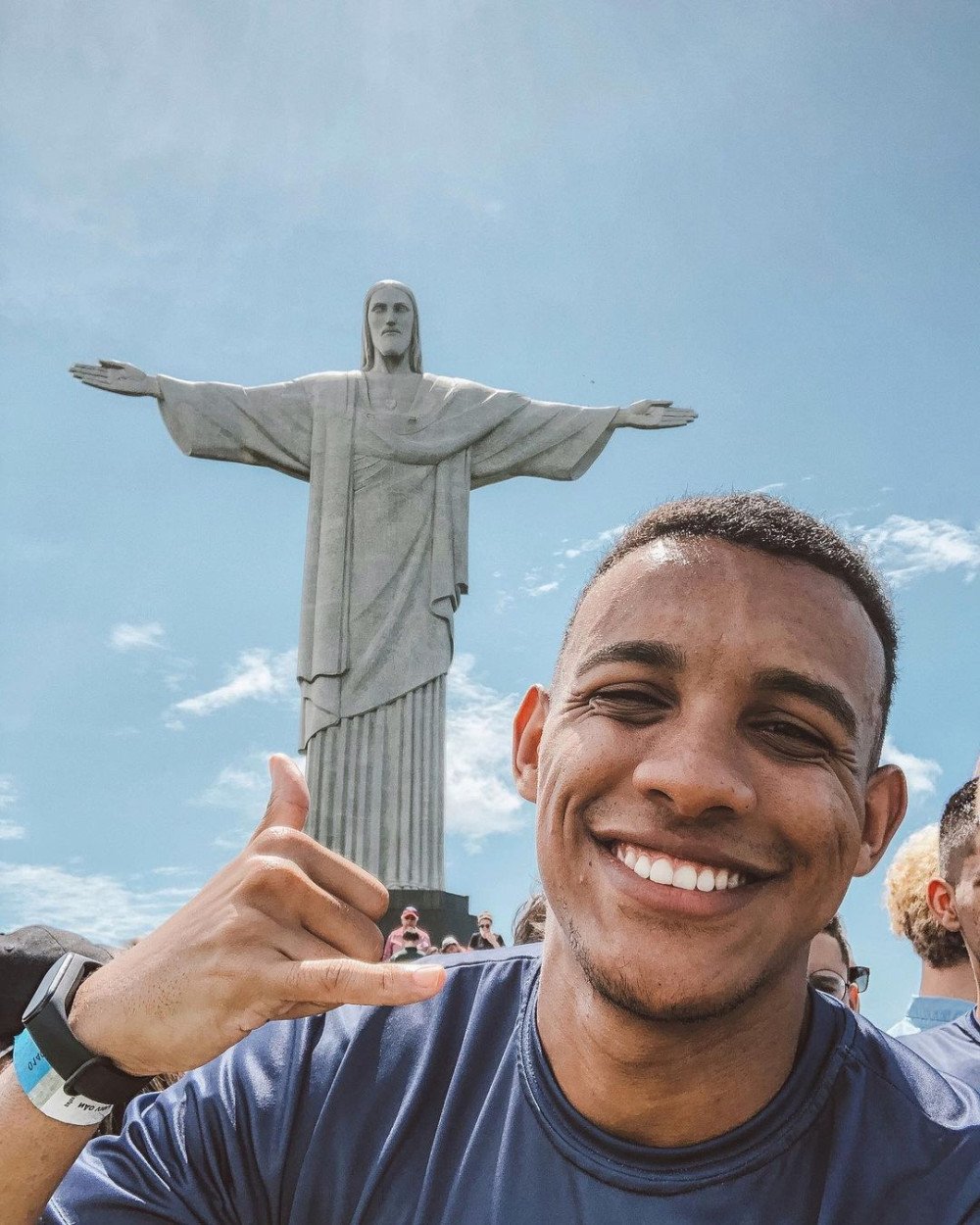 Candeias na Copa! Vitor criará conteúdos da internet para CBF no Catar
