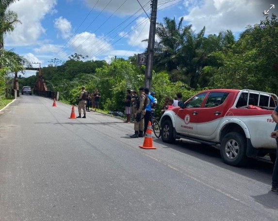 Jovem morre afogado após ser empurrado de ponte na RMS