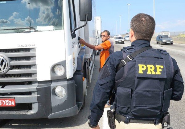 PRF diz que rodovias federais estão livres de bloqueios e interdições