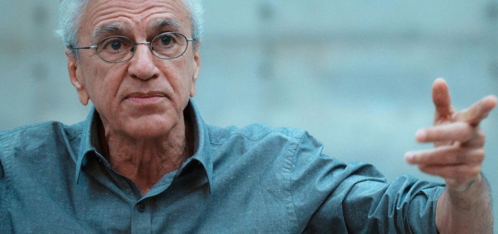 Caetano Veloso testa positivo para Covid-19 e adia shows da turnê 