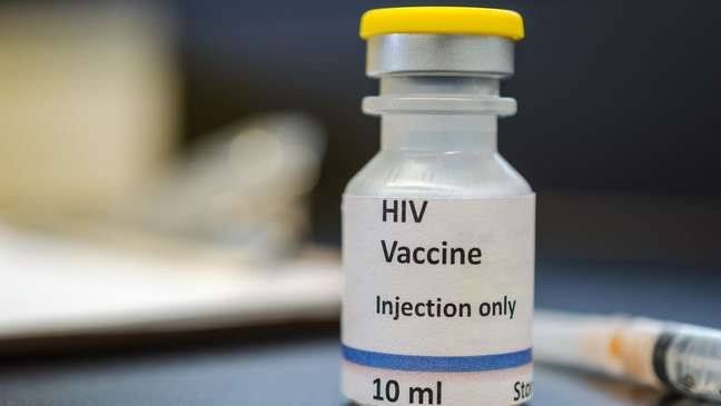 Vacina contra HIV induz resposta imunológica em 97% dos casos